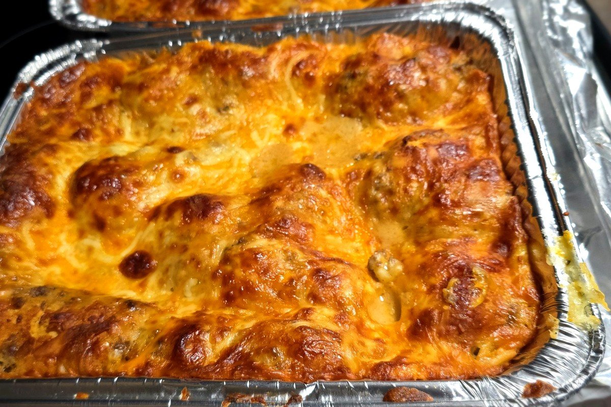 Make-Ahead Biscuits and Gravy Breakfast Casserole