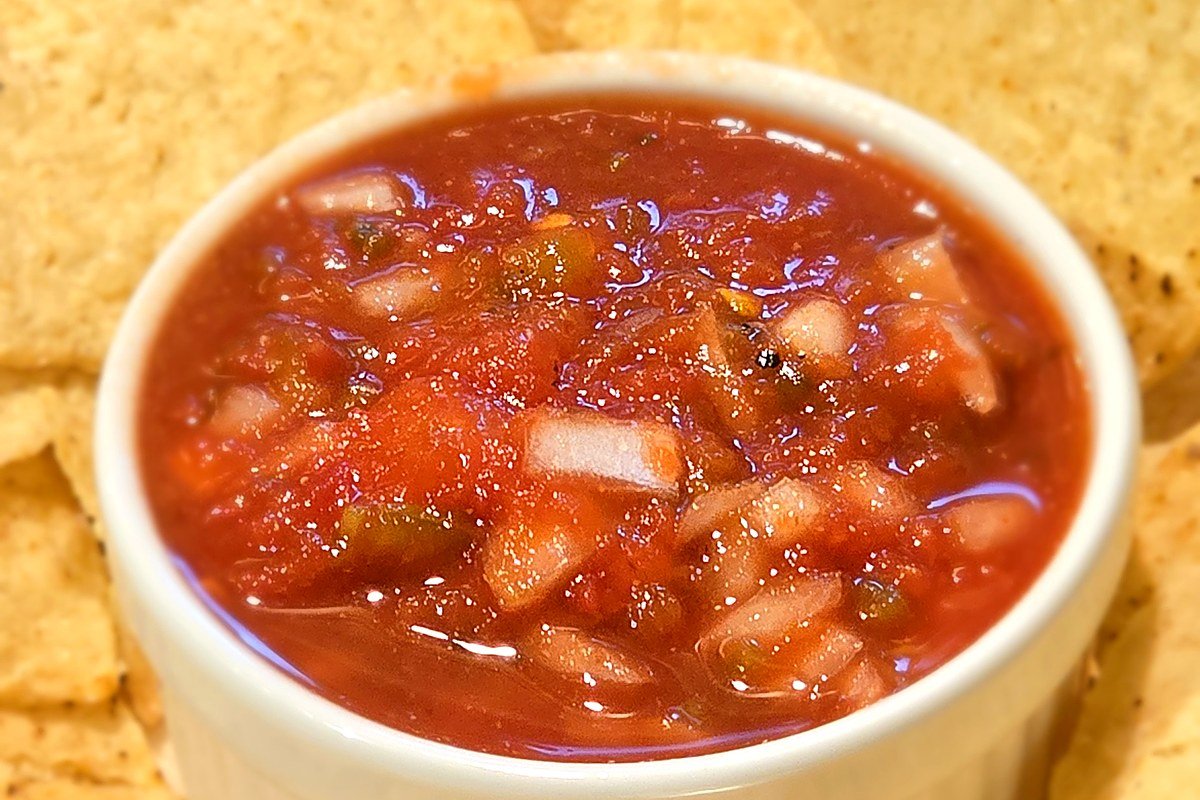 Zesty Copycat Chili’s Salsa