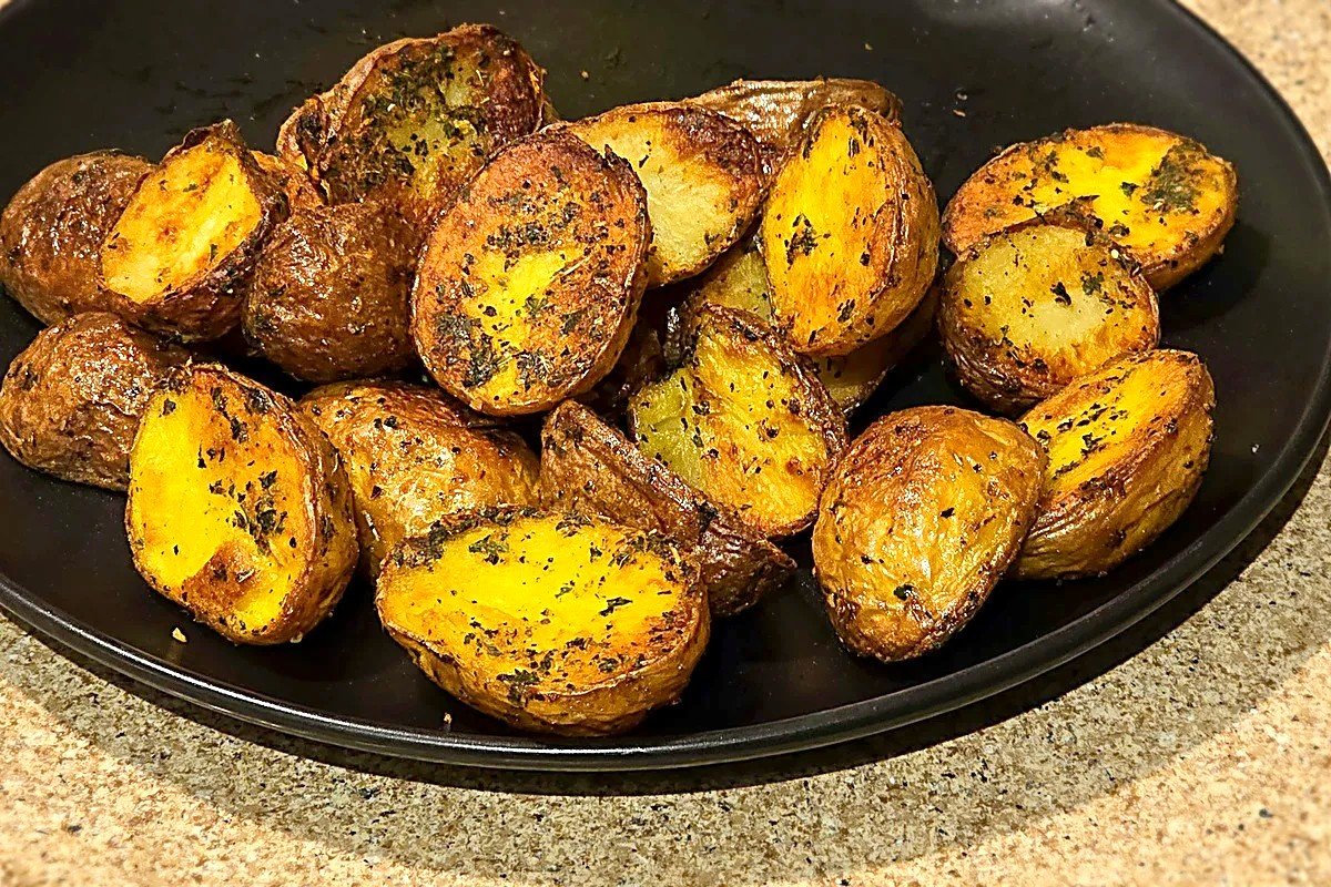 Crispy Oven-Roasted Baby Potatoes